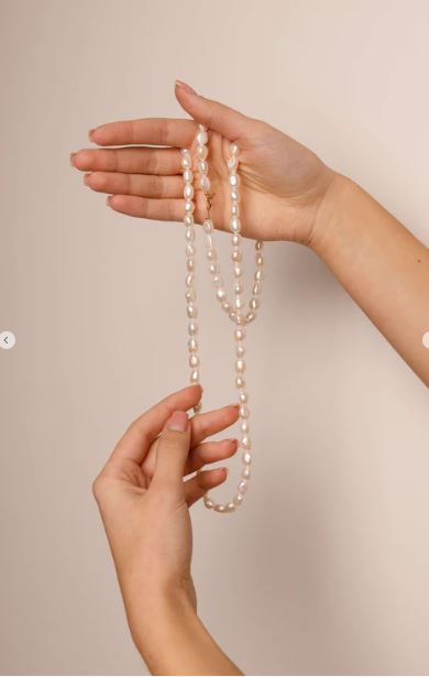 Îngrijirea bijuteriilor: Reguli simple pentru a proteja frumusețea pieselor tale pe termen lung