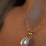 Pandantiv din aur 14K cu perlă naturală albă 8–8.5 mm Amira