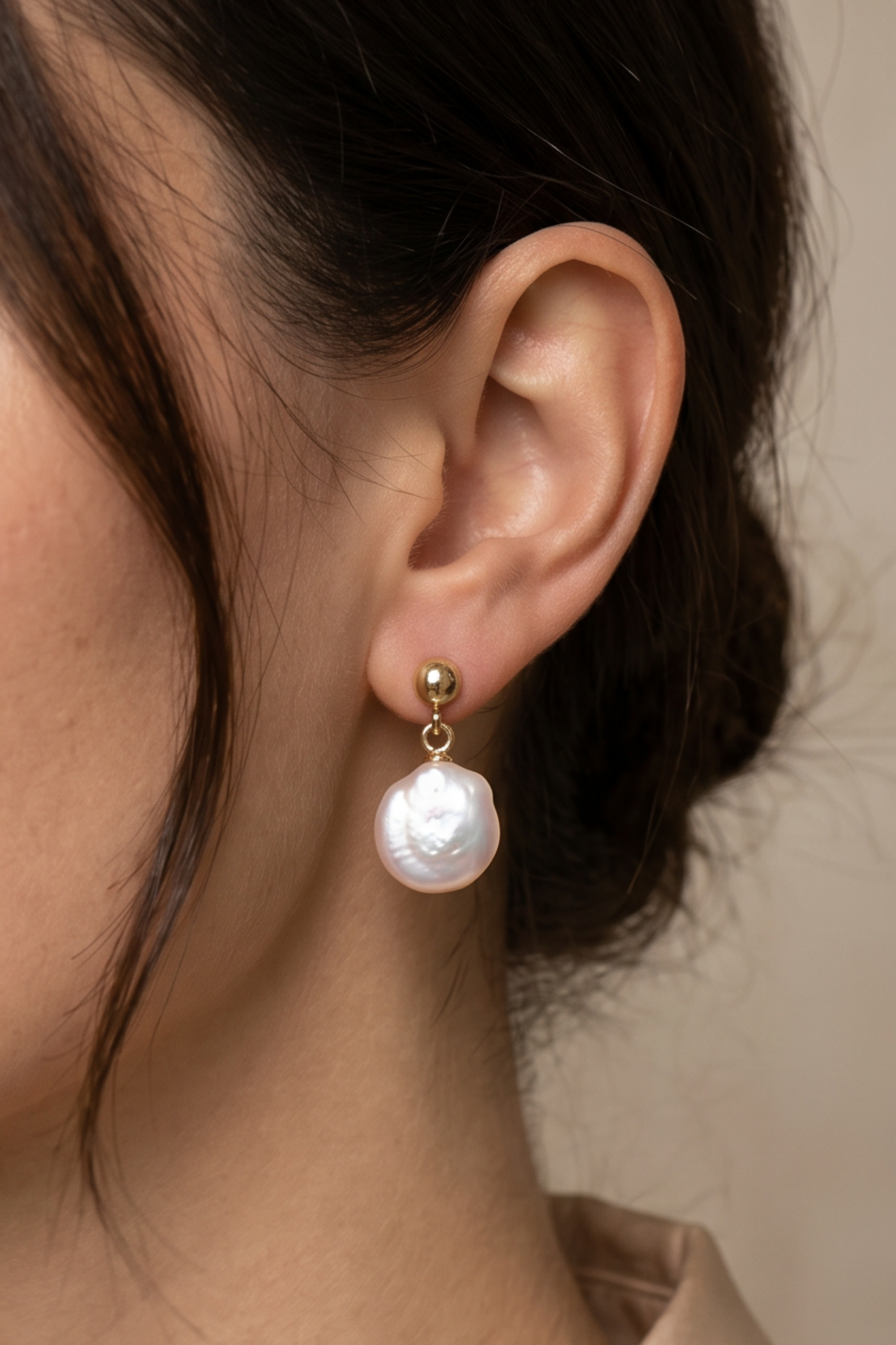 cercei perle keshi naturale albe rotunde aur 14k detaliu - alba - royal pearls