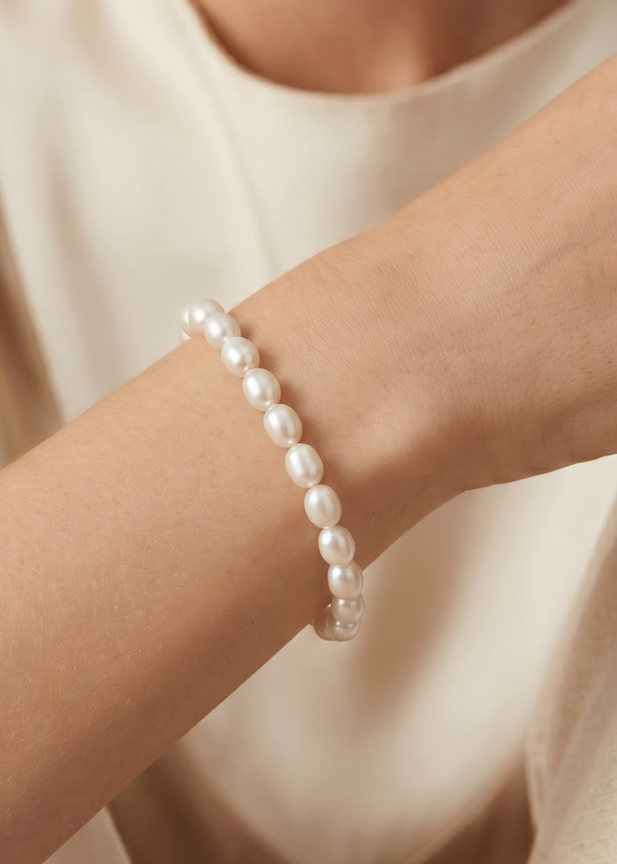 Brățară Aur 14K cu Perle Naturale Albe Formă Rice — Elongé - brățară perle naturale aur 14K - Royal Pearls