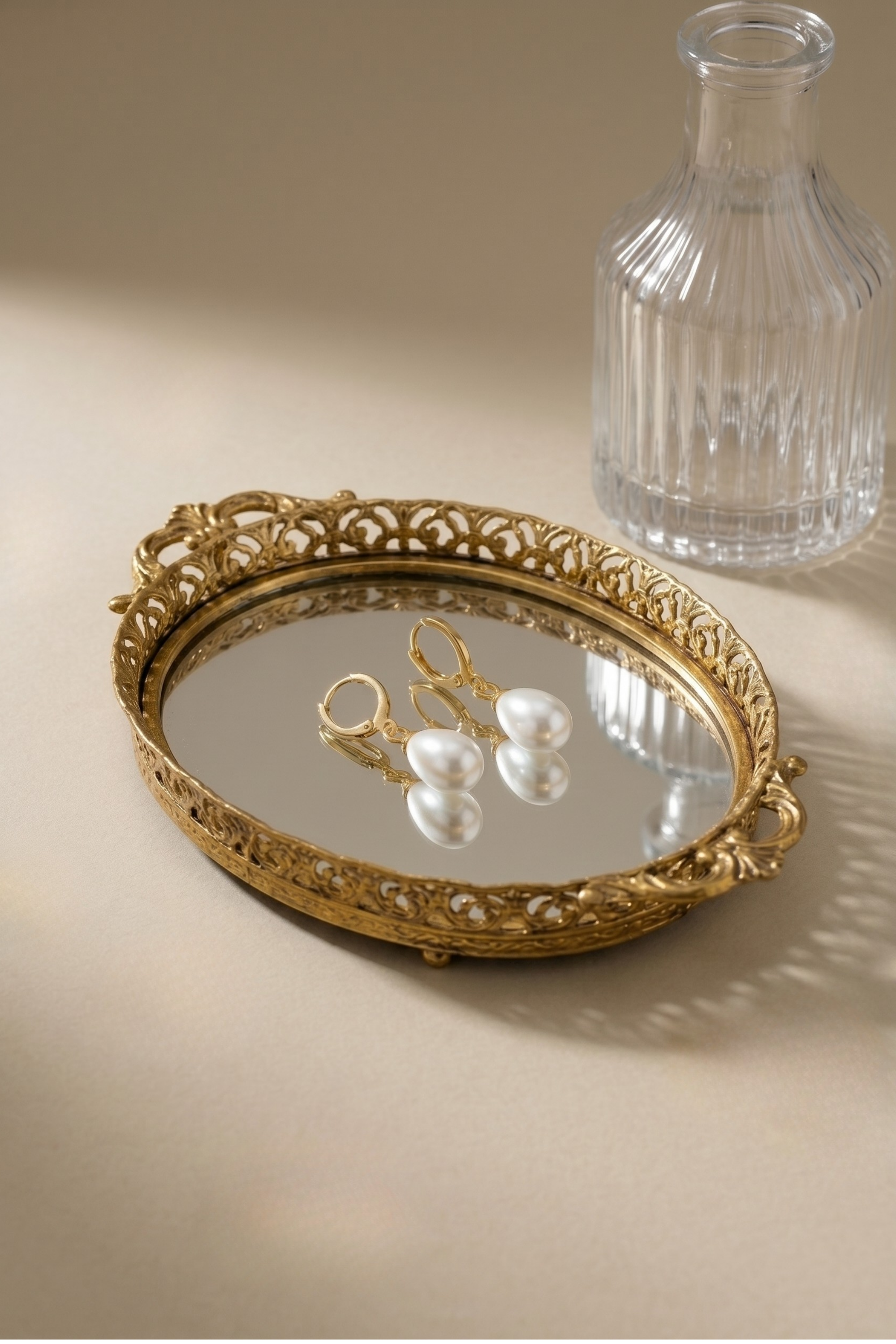 cercei perle naturale albe lacrima 8-9mm tortita aur 14k prezentare - josephine - royal pearls