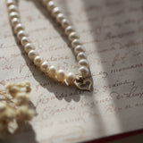 Colier cu perle naturale albe și inimă din aur 14K - Amour Pearl