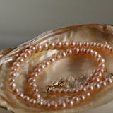 Colier cu perle de cultura roz 4.5–5 mm din aur 14K Blush Line