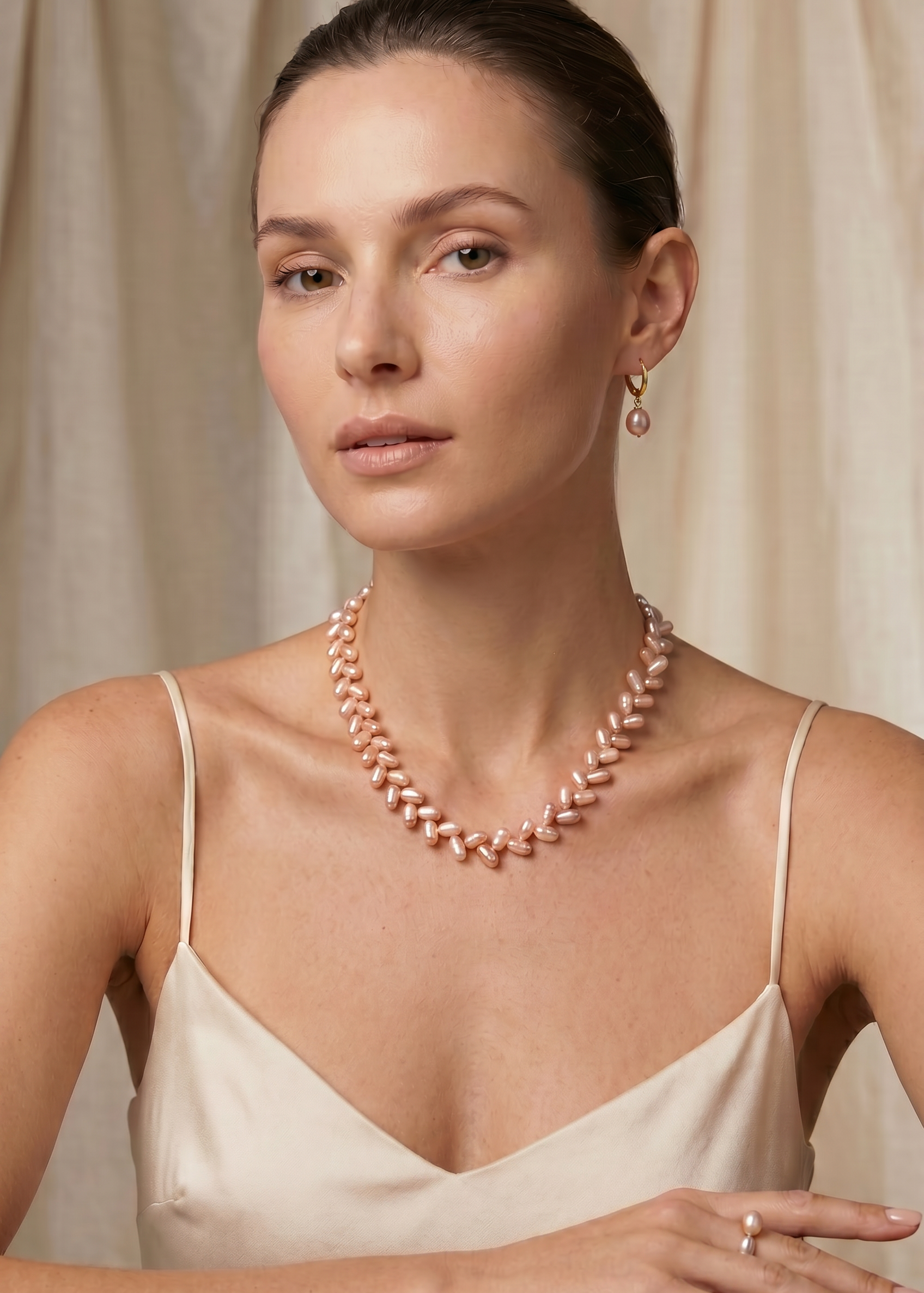 Colier Aur 14K cu Perle Naturale Roz Ovale — Serenity detaliu - colier perle naturale aur 14K - Royal Pearls