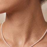 Colier Aur 14K cu Perle Naturale Albe 3mm AAA — Petite Pearl unghi lateral - colier perle naturale aur 14K - Royal Pearls