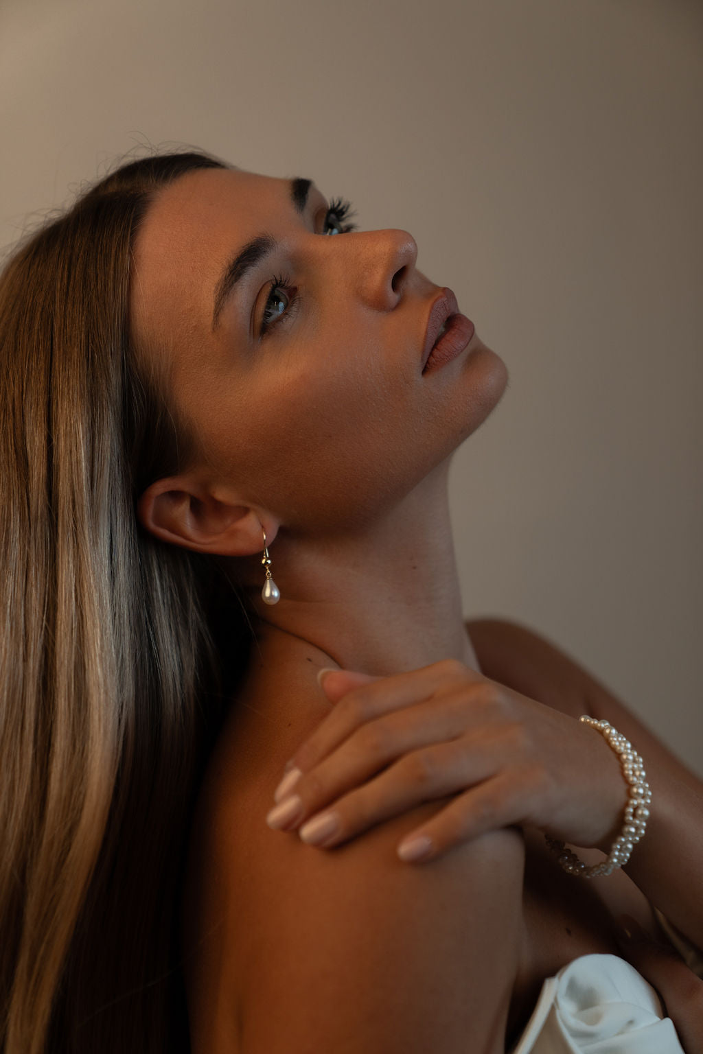 Brățară elegantă cu perle naturale de cultură albe aurora tip model