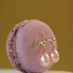 Cercei stud lungi eleganți cu perle naturale de cultură roz, formă lacrimă