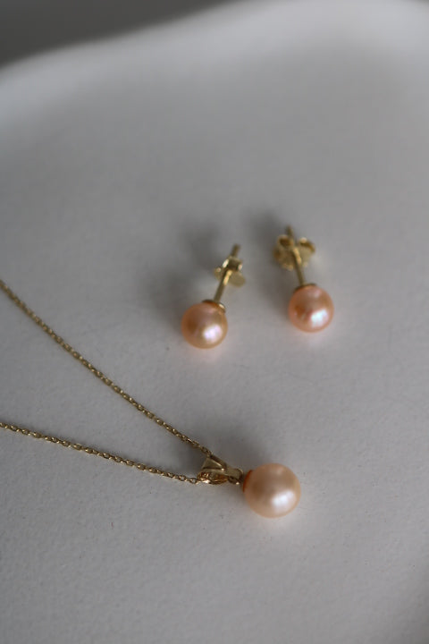 Cercei stud eleganți cu perle naturale de cultură roz