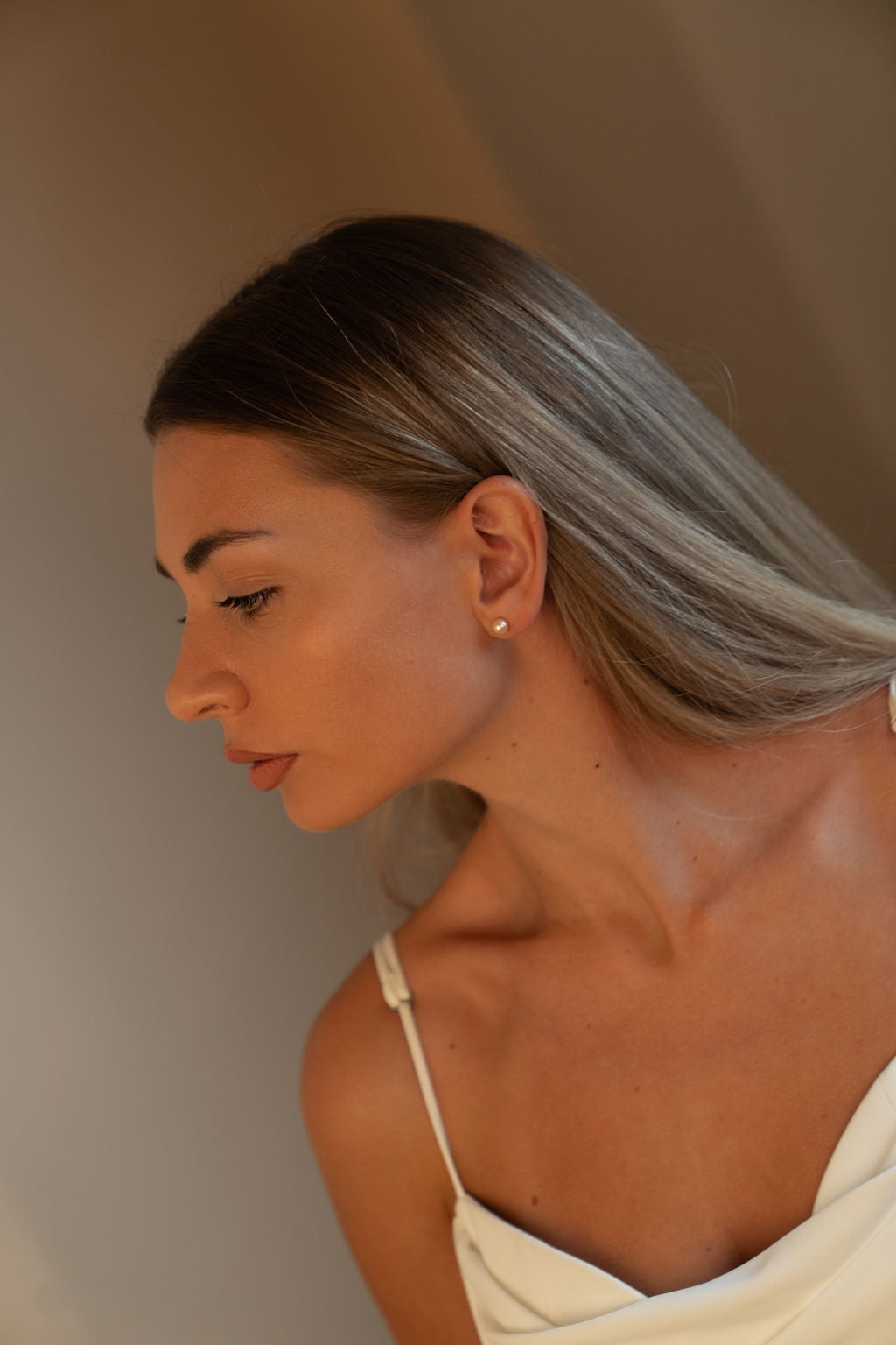 Cercei stud feminini cu perle naturale de cultură roz