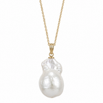 Colier Aur 14K cu Perlă Naturală Baroc — Victoria unghi lateral - colier perle naturale aur 14K - Royal Pearls