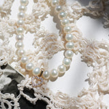 Colier cu perle de cultura Albe 5–6 mm si pandantiv din aur 14K - Lumin Heart