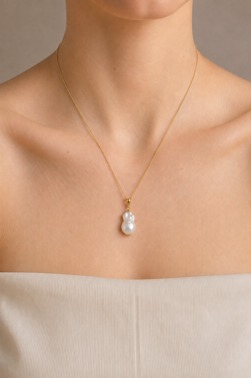 Pandantiv Aur 14K cu Perlă Naturală Albă Baroc — Victoria detaliu - pandantiv perla naturala aur 14K - Royal Pearls