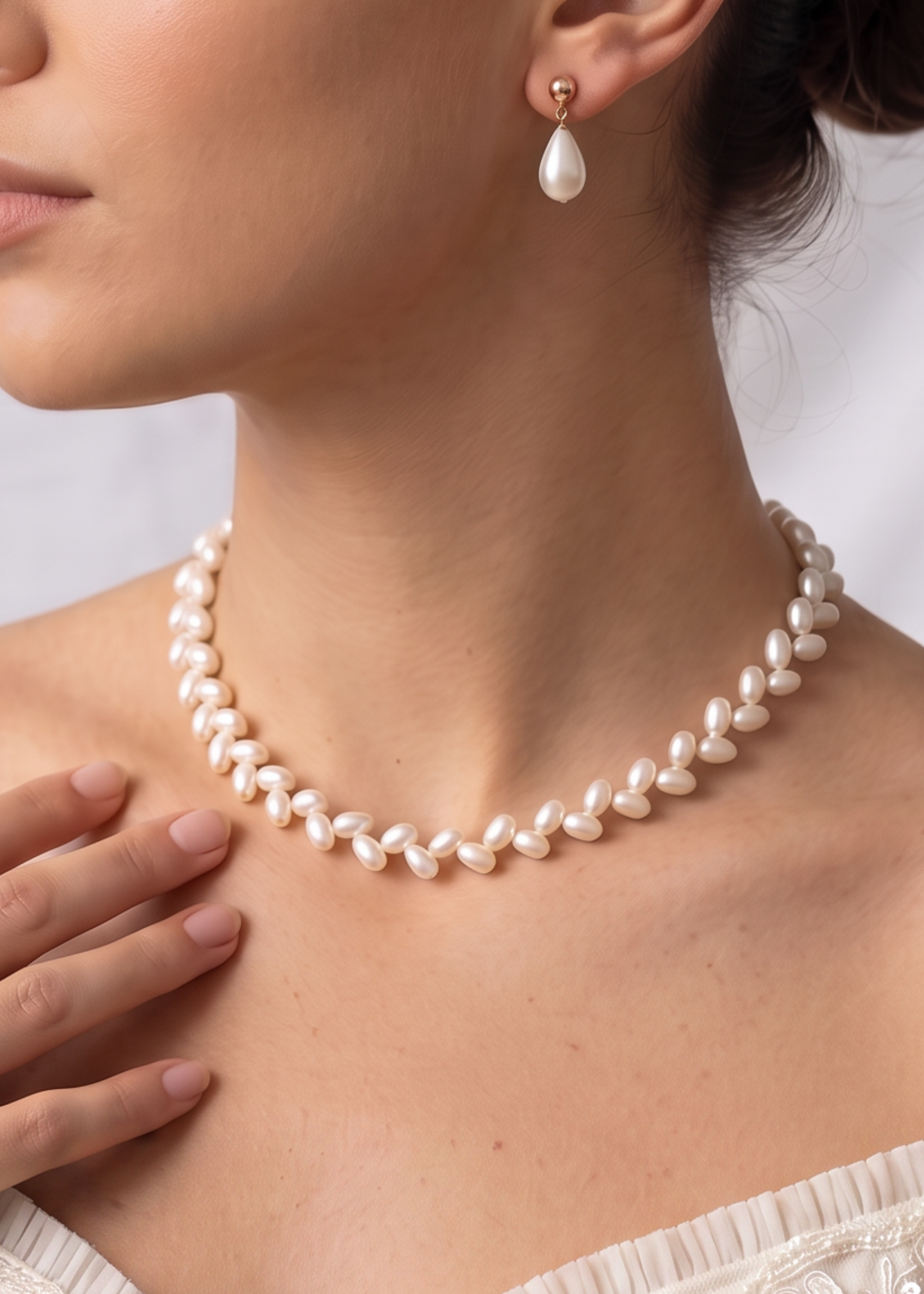 Colier Aur 14K cu Perle Naturale Albe Ovale AAA — Eternal - colier perle naturale aur 14K - Royal Pearls