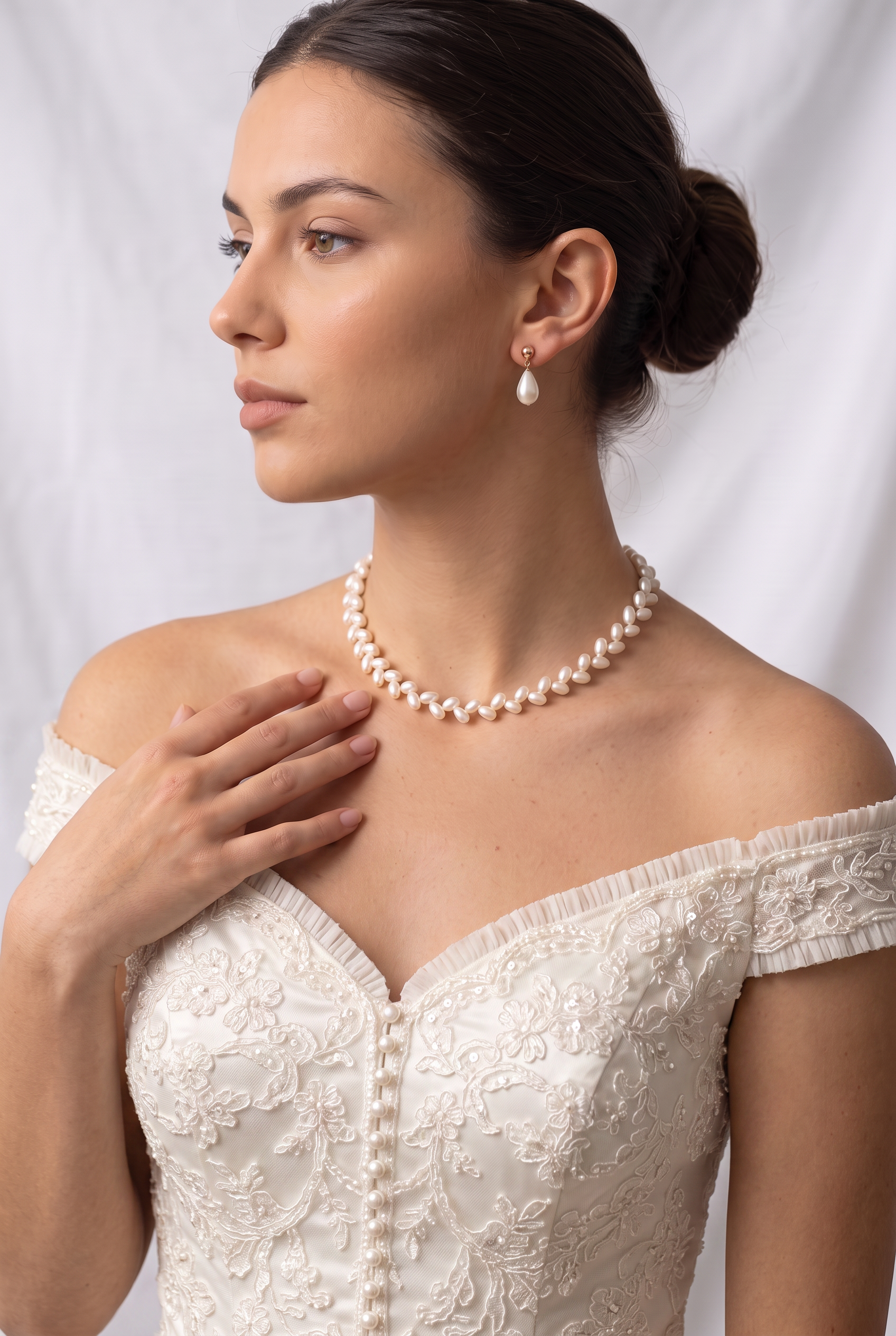 Colier Aur 14K cu Perle Naturale Albe Ovale AAA — Eternal detaliu - colier perle naturale aur 14K - Royal Pearls