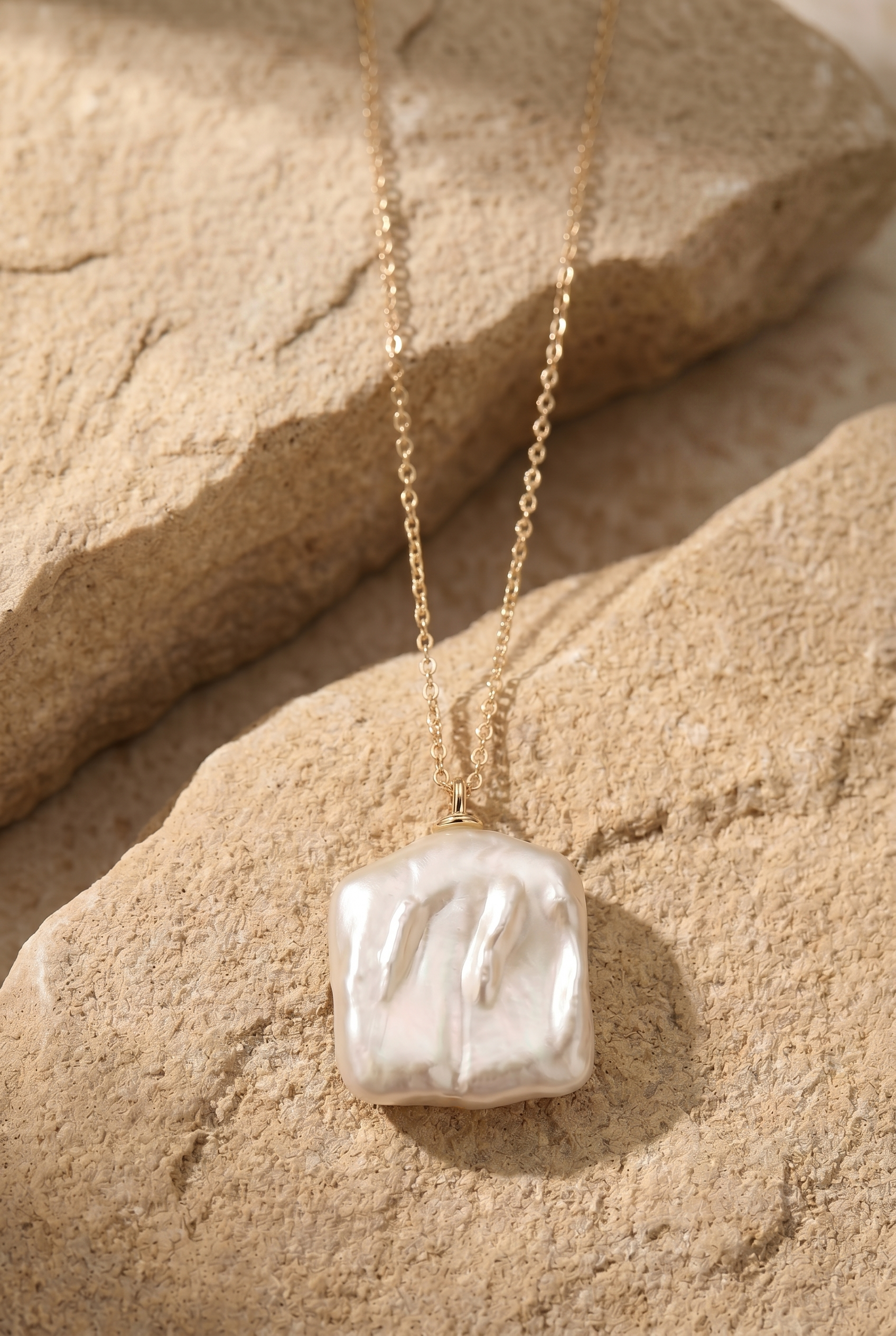 colier perle keshi naturale aur 14k prezentare - marina - royal pearls