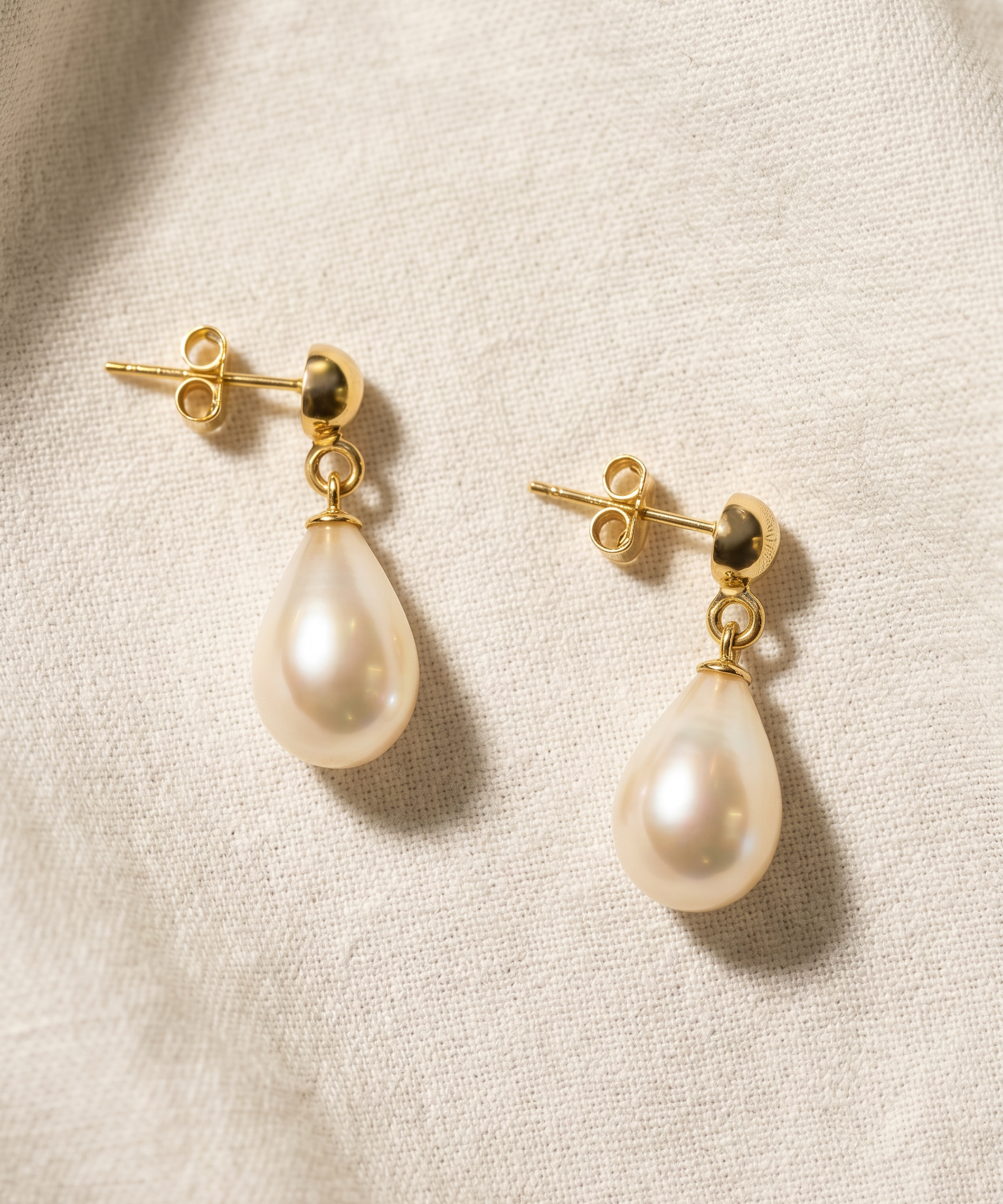 cercei perle naturale albe lacrima 8-9mm tija aur 14k prezentare - lady di - royal pearls