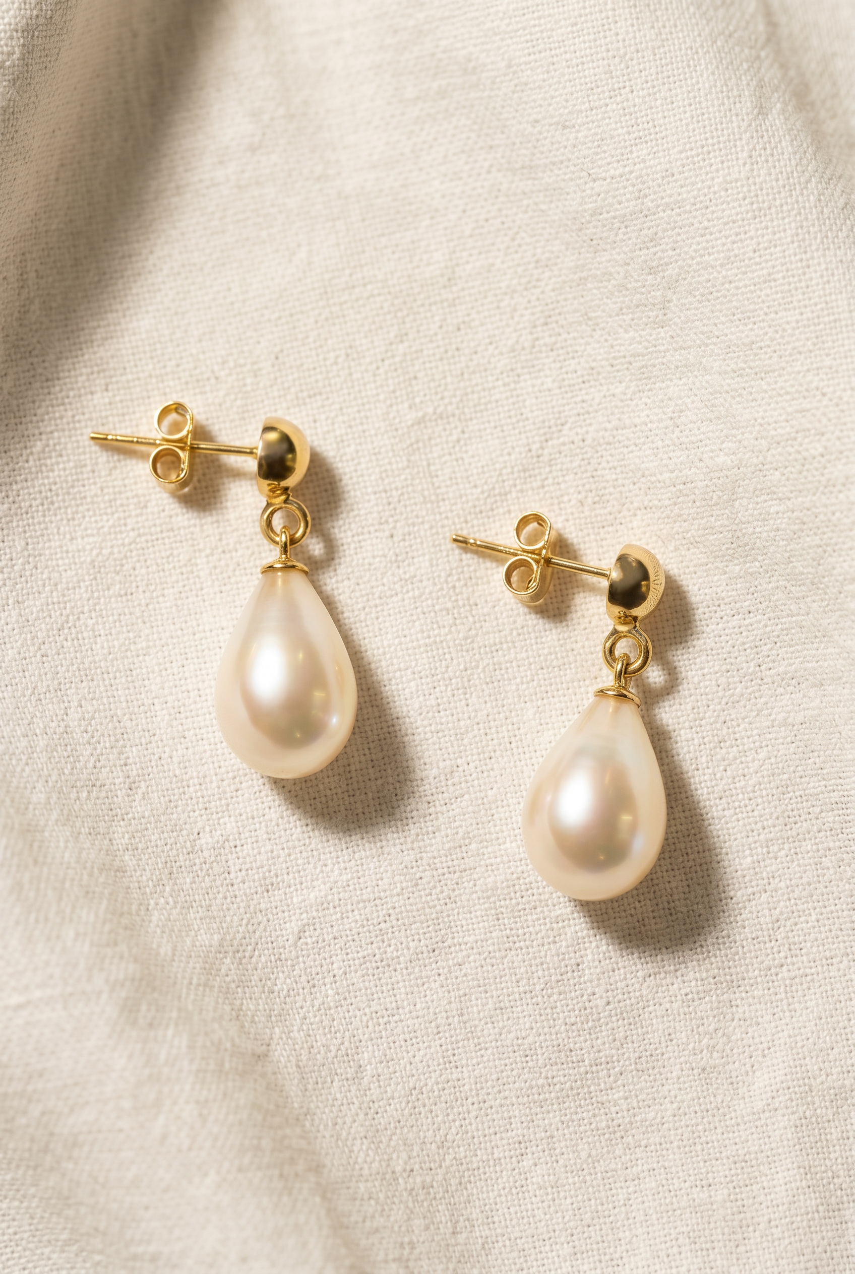 cercei perle naturale albe lacrima 8-9mm tija aur 14k prezentare - lady di - royal pearls