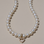 colier perle naturale albe inima aur 14k lifestyle - lumin heart - royal pearls