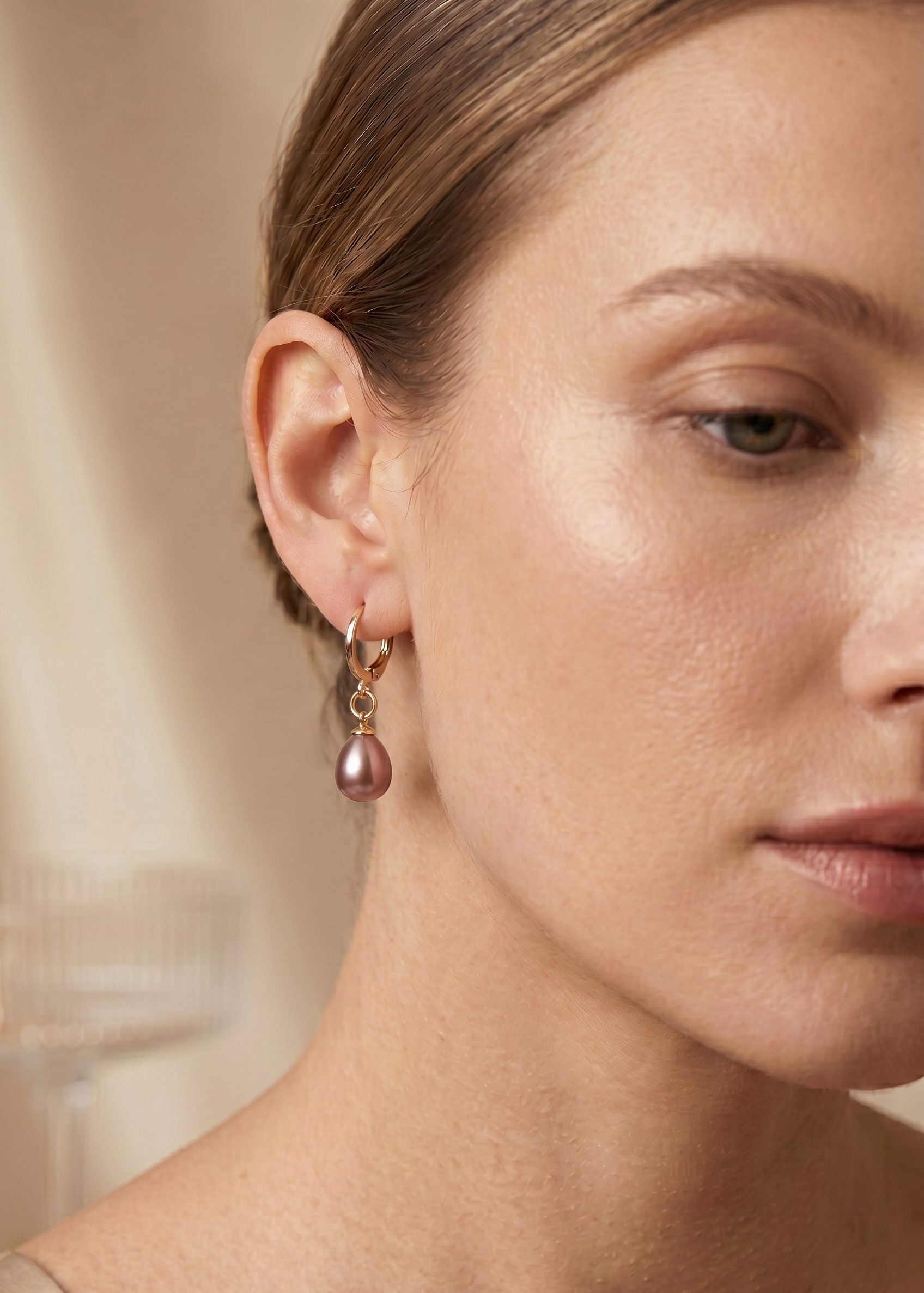 Cercei Aur 14K cu Perle Naturale Mov Lacrima 8-9mm — Sophie - cercei perle naturale aur 14K - Royal Pearls