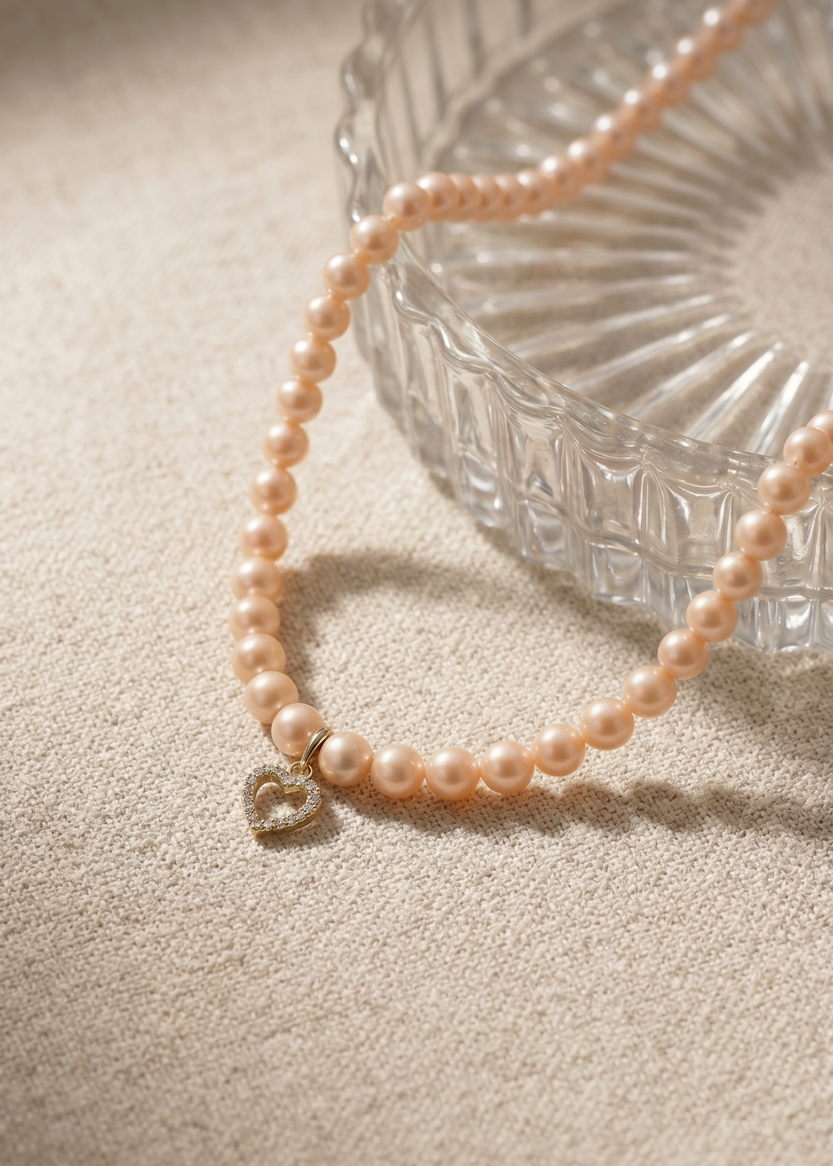 Colier Aur 14K cu Perle Naturale Roz 5-6mm și Pandantiv Inimă — Lumin Heart - colier perle naturale aur 14K - Royal Pearls