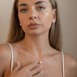 colier perle naturale albe rotunde 7-8mm aur 14k lifestyle - astra - royal pearls
