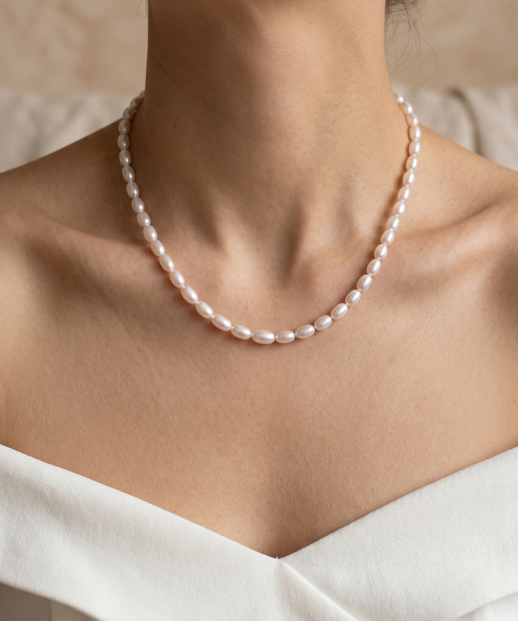 colier perle naturale albe ovale 5-6mm aur 14k detaliu - luna - royal pearls