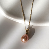 14K yellow gold pendant with natural pink cultured pearl drop 8 - 9 mm Lira