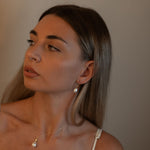 Pandantiv elegant cu perlă naturală albă tip portret