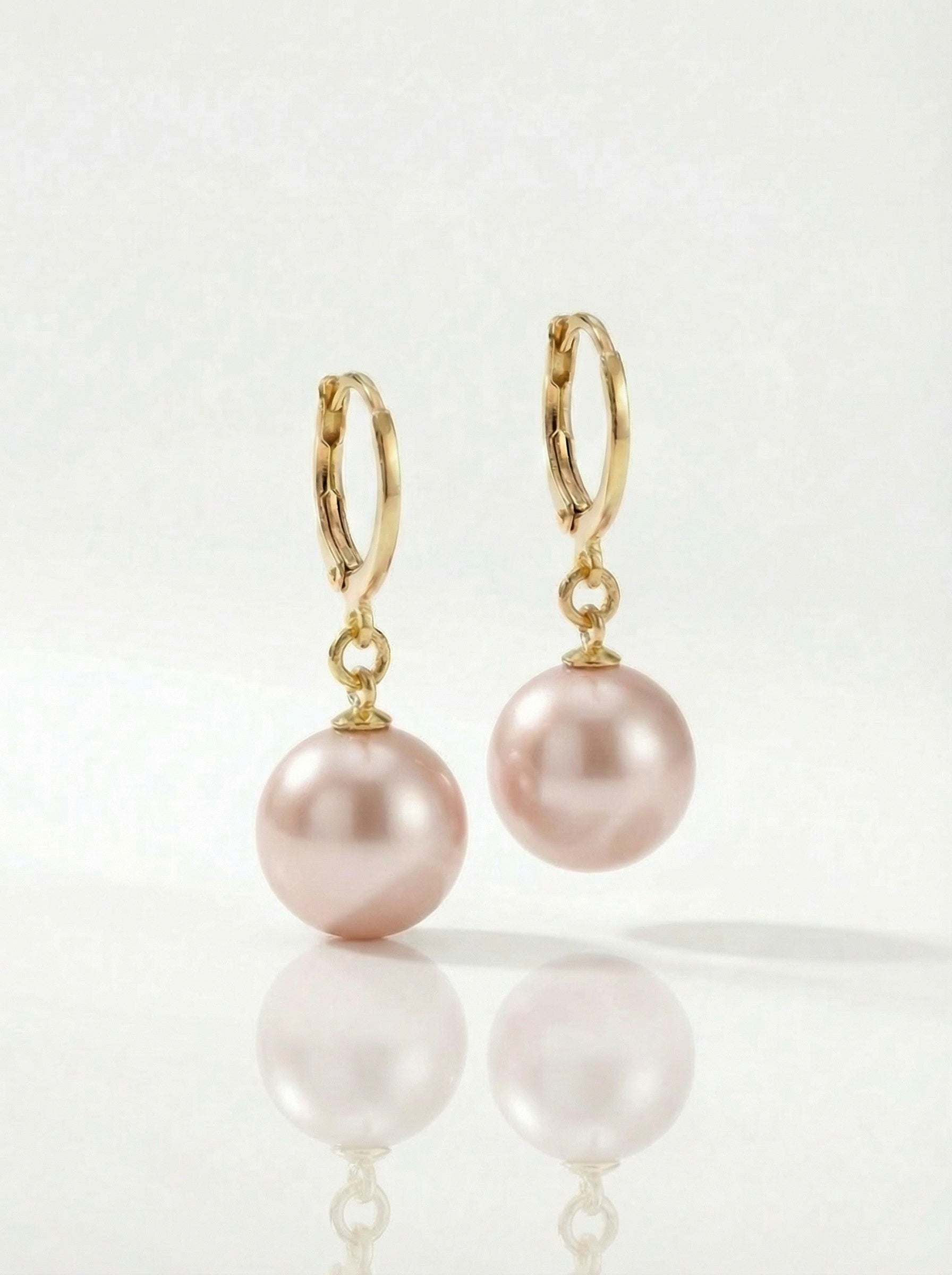 Cercei Aur 14K cu Perle Naturale Roz 7-8mm Tortita — Amelie detaliu - cercei perle naturale aur 14K - Royal Pearls
